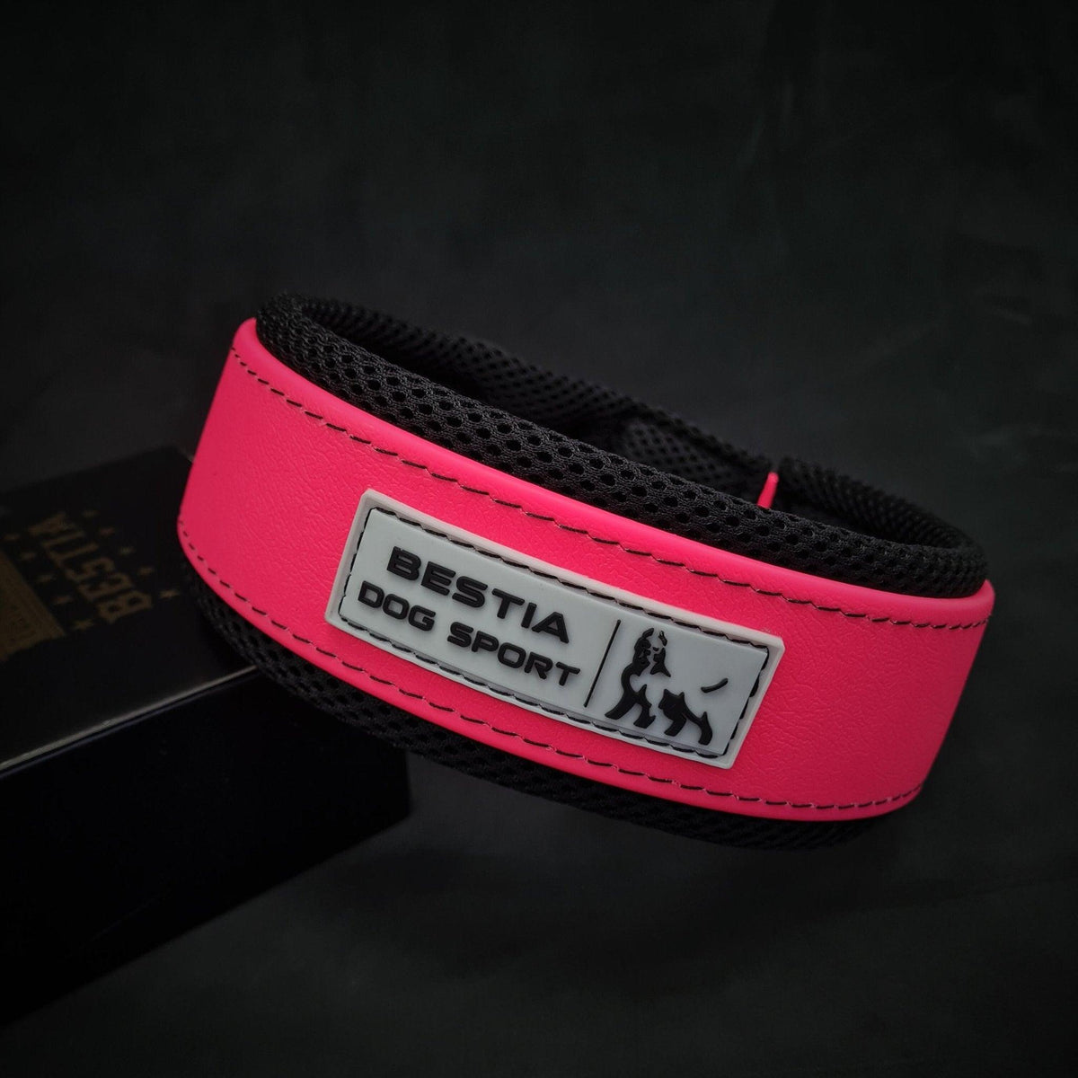 Collar Bestia Dog Sport rosa neón para perros